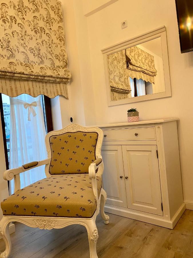 Pensiunea Charlotte Boutique Бакэу Экстерьер фото