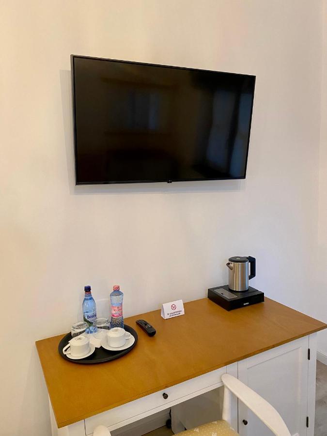Pensiunea Charlotte Boutique Бакэу Экстерьер фото