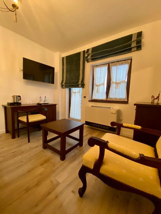 Pensiunea Charlotte Boutique Бакэу Экстерьер фото