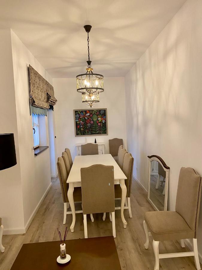 Pensiunea Charlotte Boutique Бакэу Экстерьер фото
