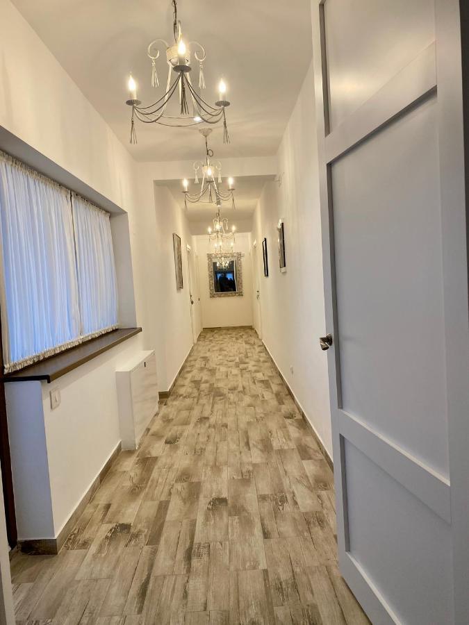 Pensiunea Charlotte Boutique Бакэу Экстерьер фото