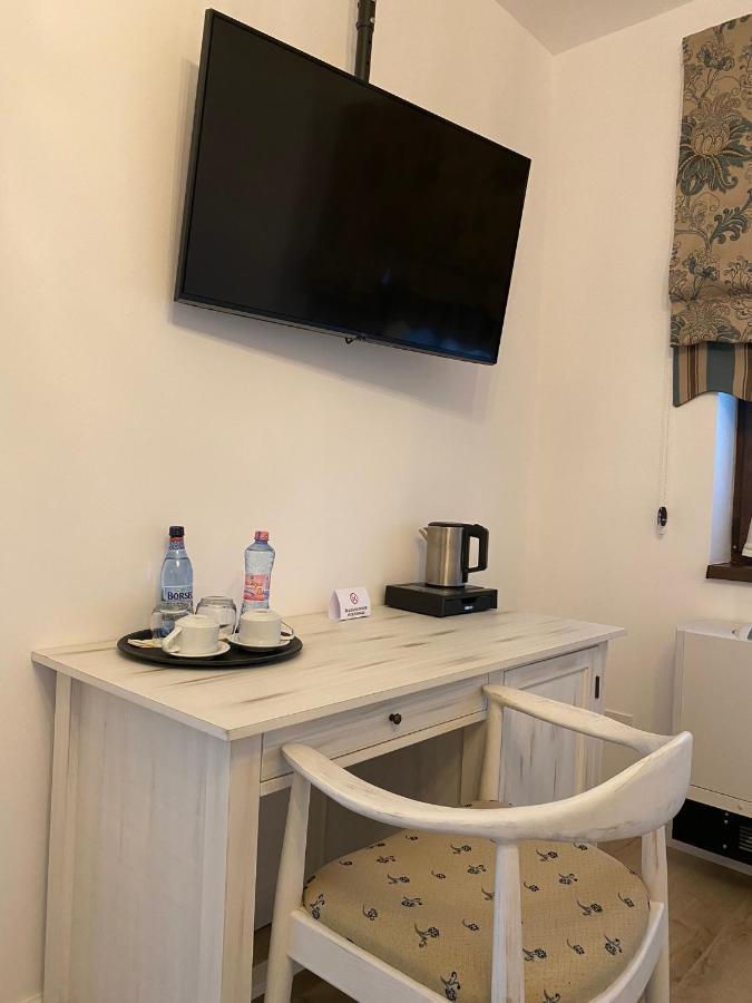 Pensiunea Charlotte Boutique Бакэу Экстерьер фото