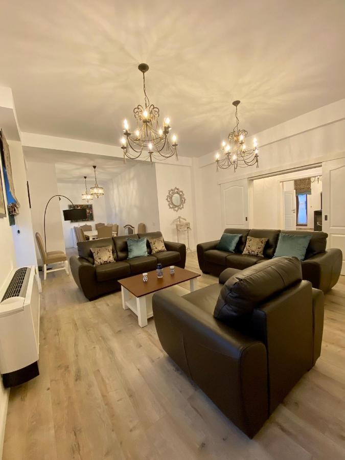 Pensiunea Charlotte Boutique Бакэу Экстерьер фото